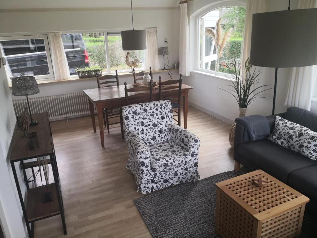 Vakantiehuisje 'De Uithof' Villa Oosterhesselen ภายนอก รูปภาพ
